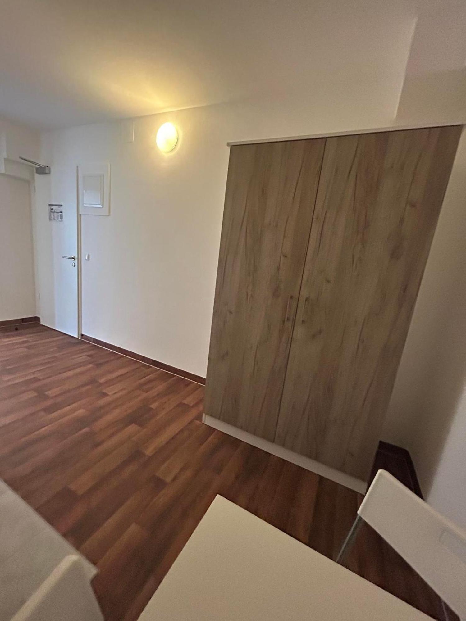 Budget Station Aparthostel Apartment *