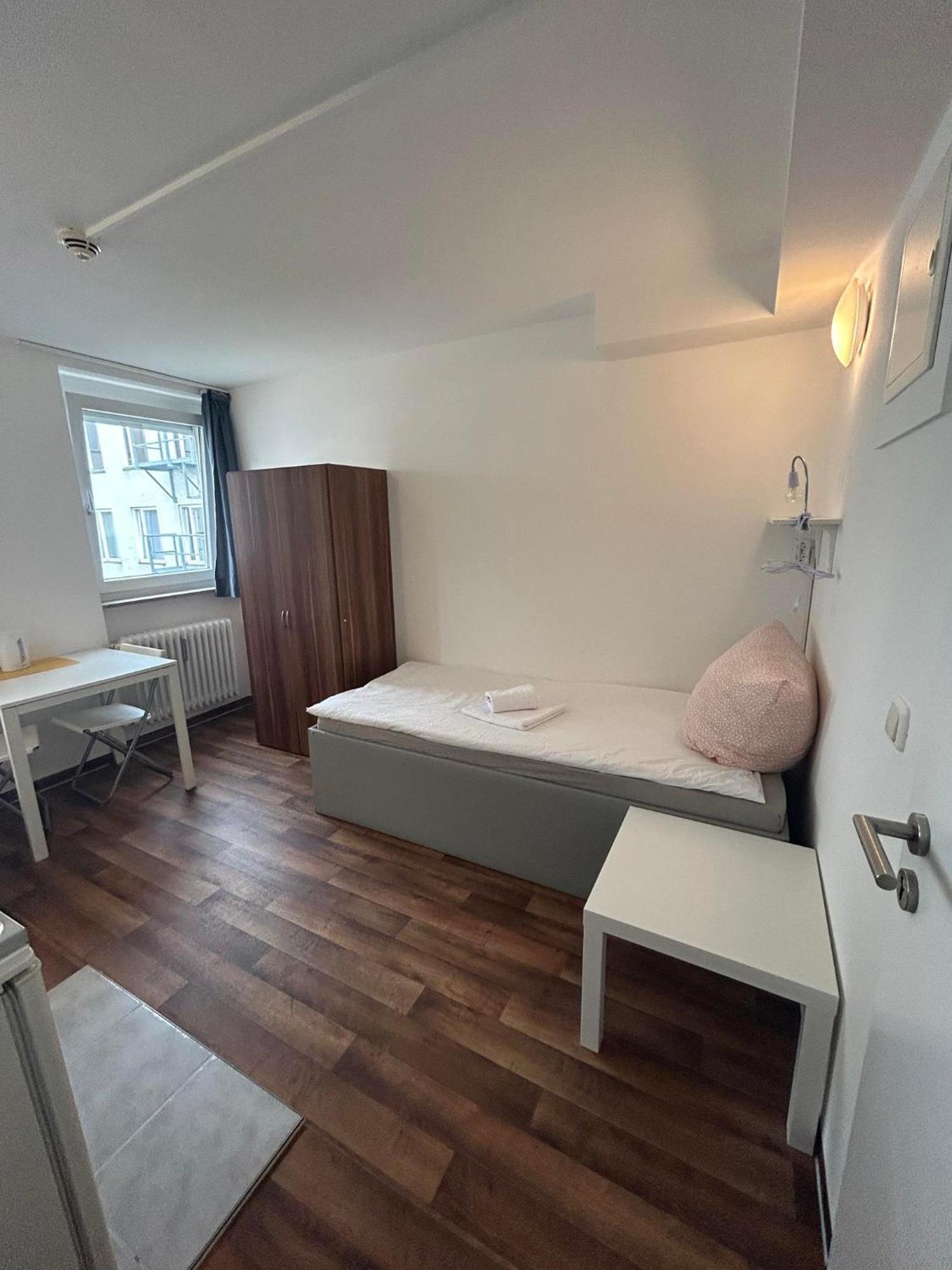 Apartment Budget Station Aparthostel München